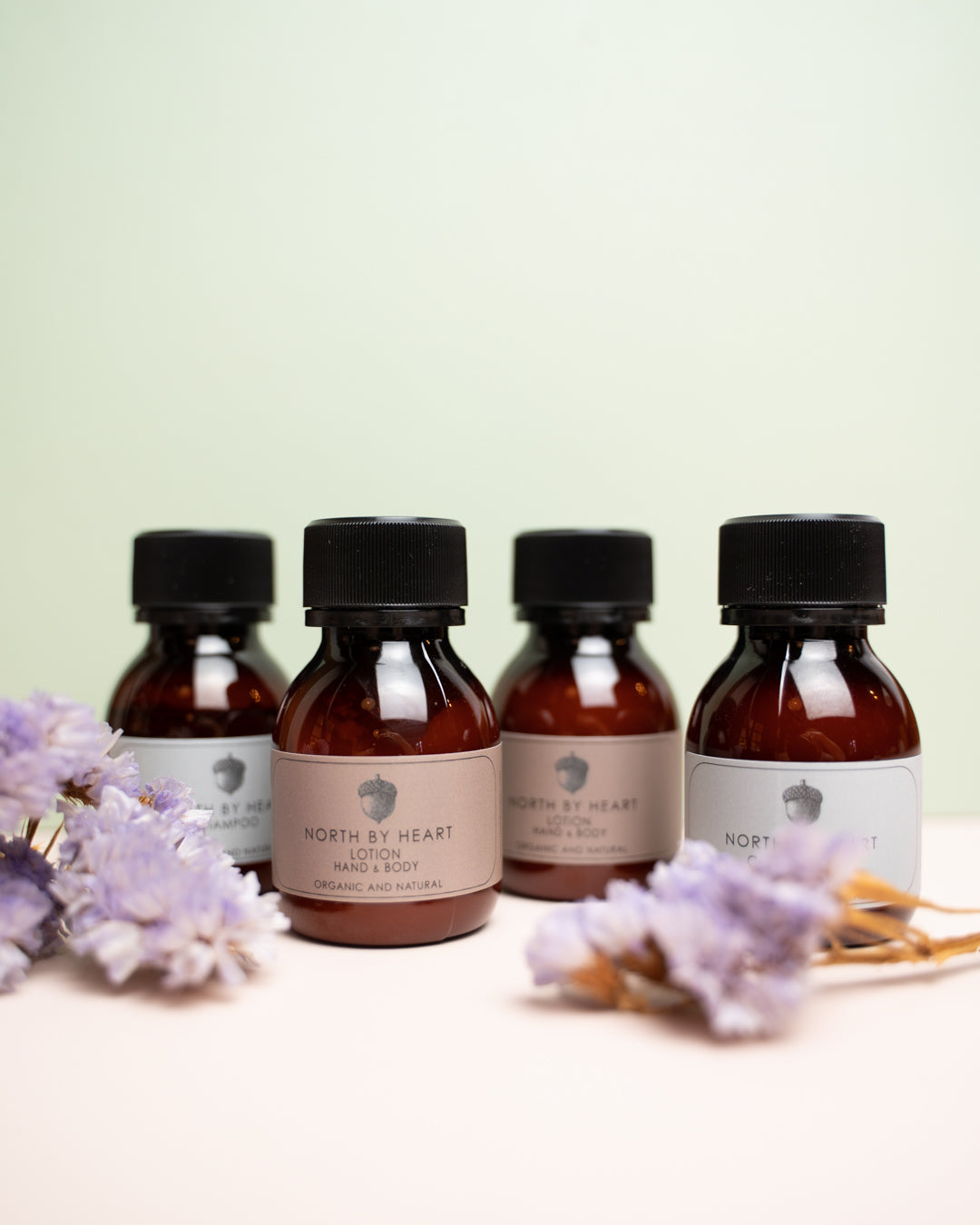 North by Heart rejsesæt travel kit, 50 ml. Shampoo, conditioner, lotion, hand og body sæbe. 